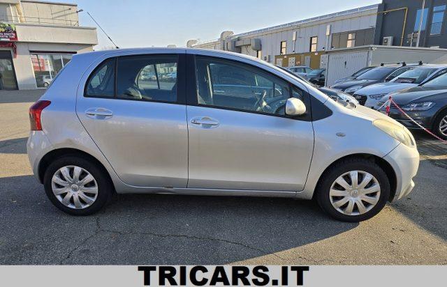 TOYOTA Yaris 1.3 5 porte Navi NEOPATENTATI