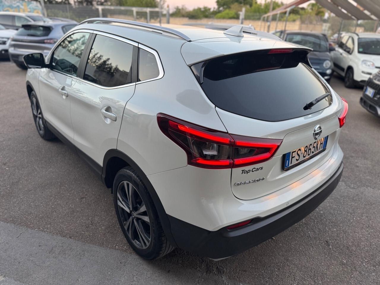 Nissan Qashqai 1.5 dCi N-Connecta tetto 360 metall