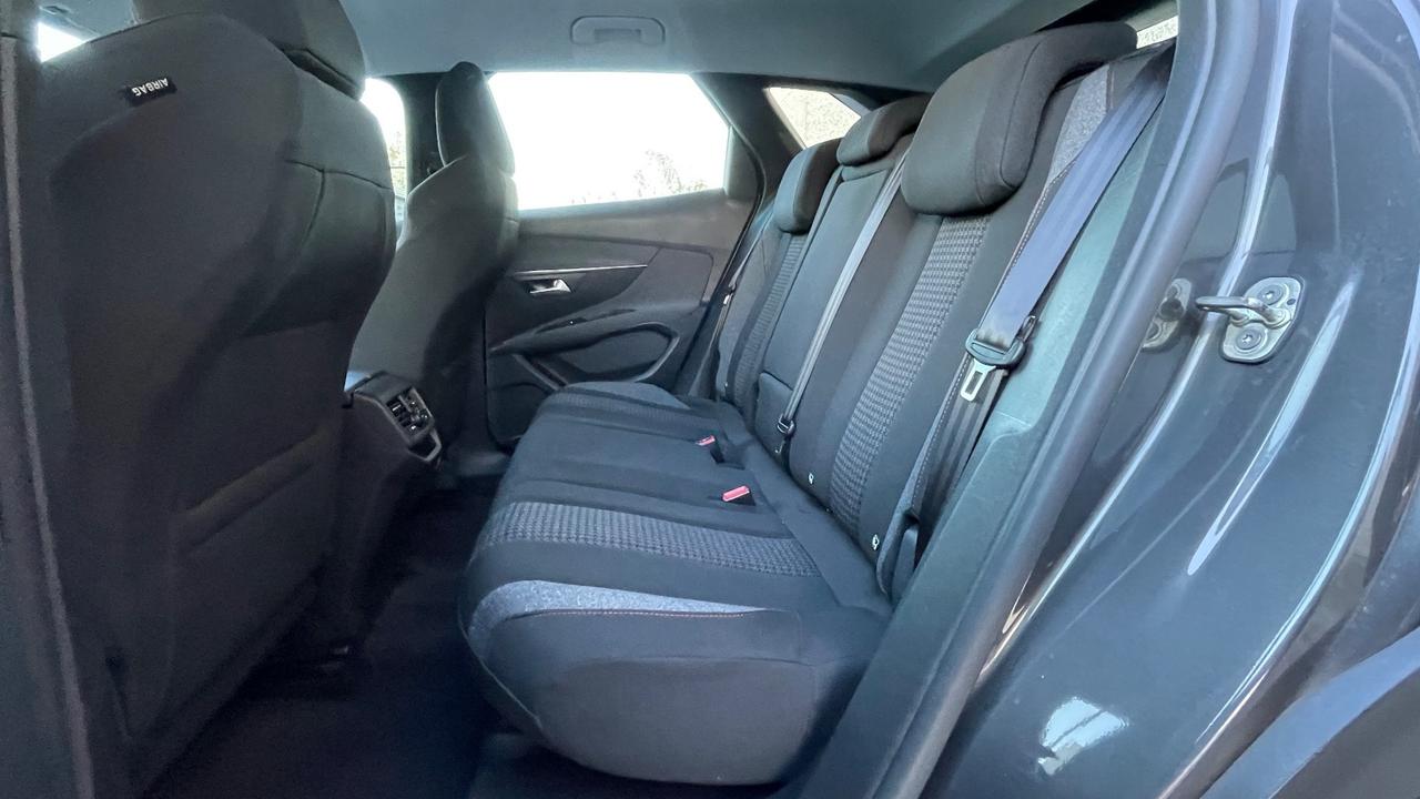 PEUGEOT 3008 1.5 ALLURE BLUEHDI 131CV - FULL LED, VIRTUAL COCKPIT, NEOPATENTATI