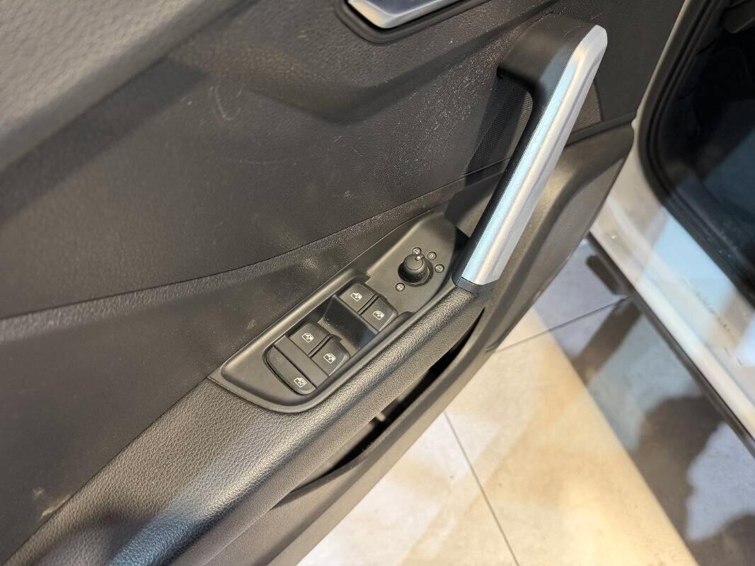 Audi Q2 30 TDI S tronic Business