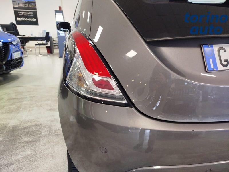 Lancia Ypsilon Ypsilon 1.0 FireFly 5 porte S&S Hybrid Platino