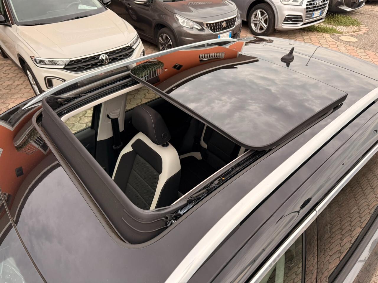 Volkswagen T-Roc 1.6 TDi 116CV Adv. TETTO APR. - 2019