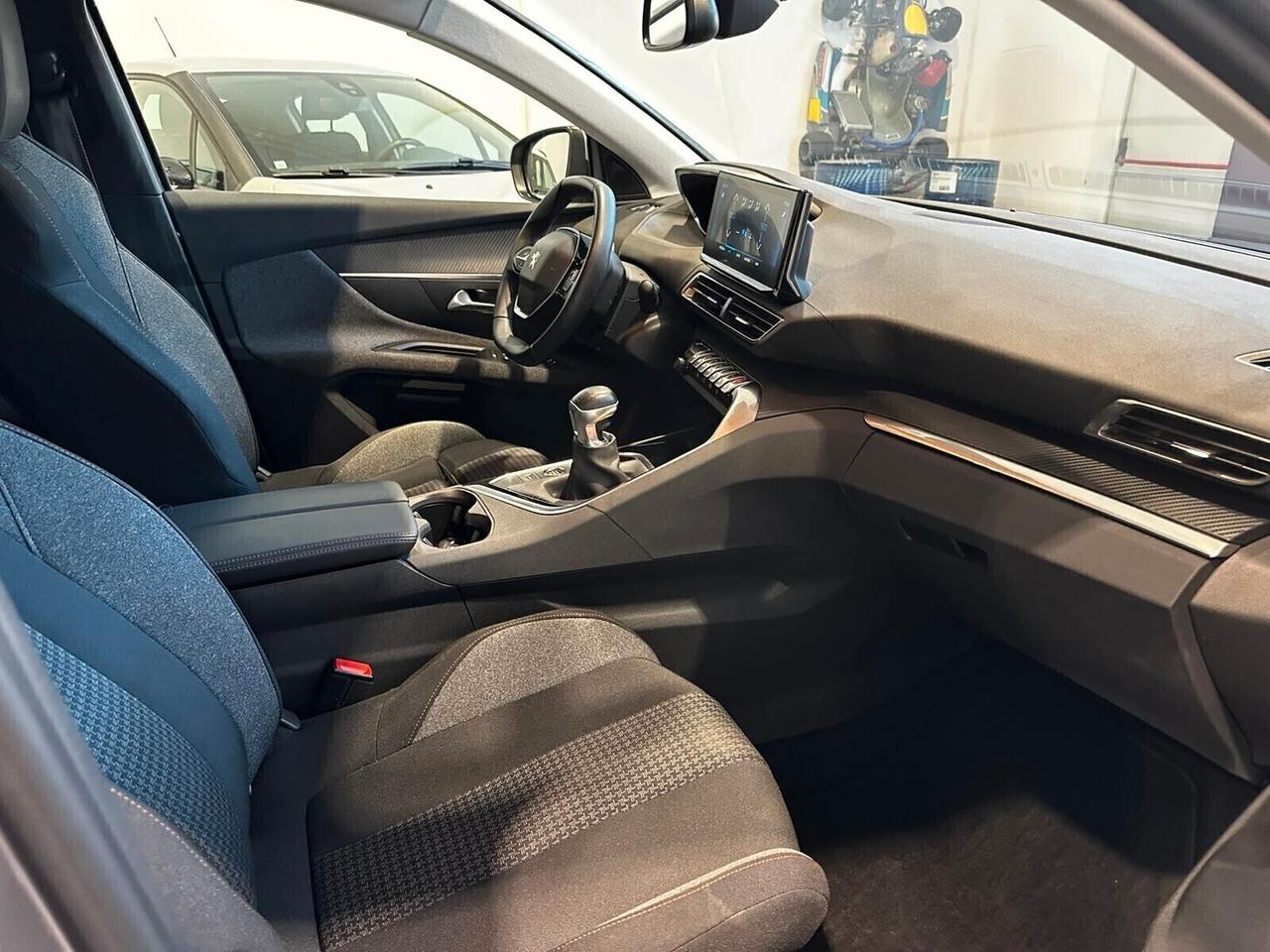 Peugeot 3008 BlueHDi 130 S&S Allure