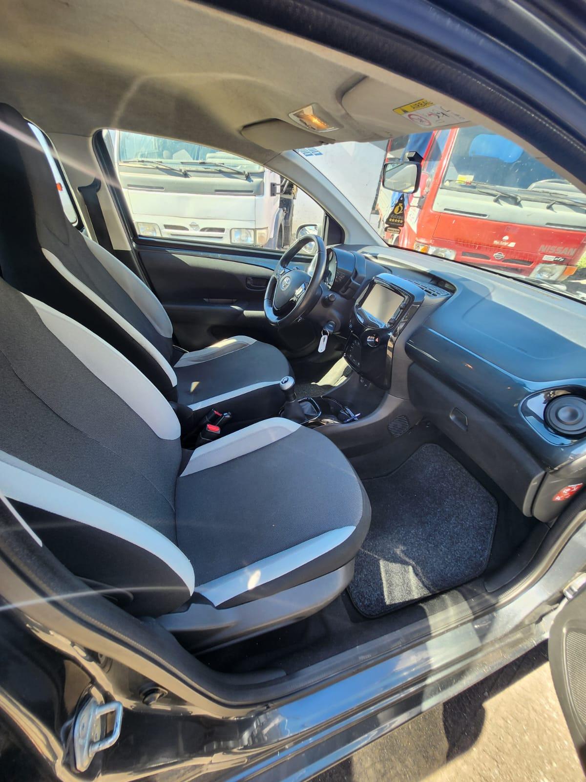 Toyota Aygo 1.0 VVT-i 69 CV 5 porte x-wave