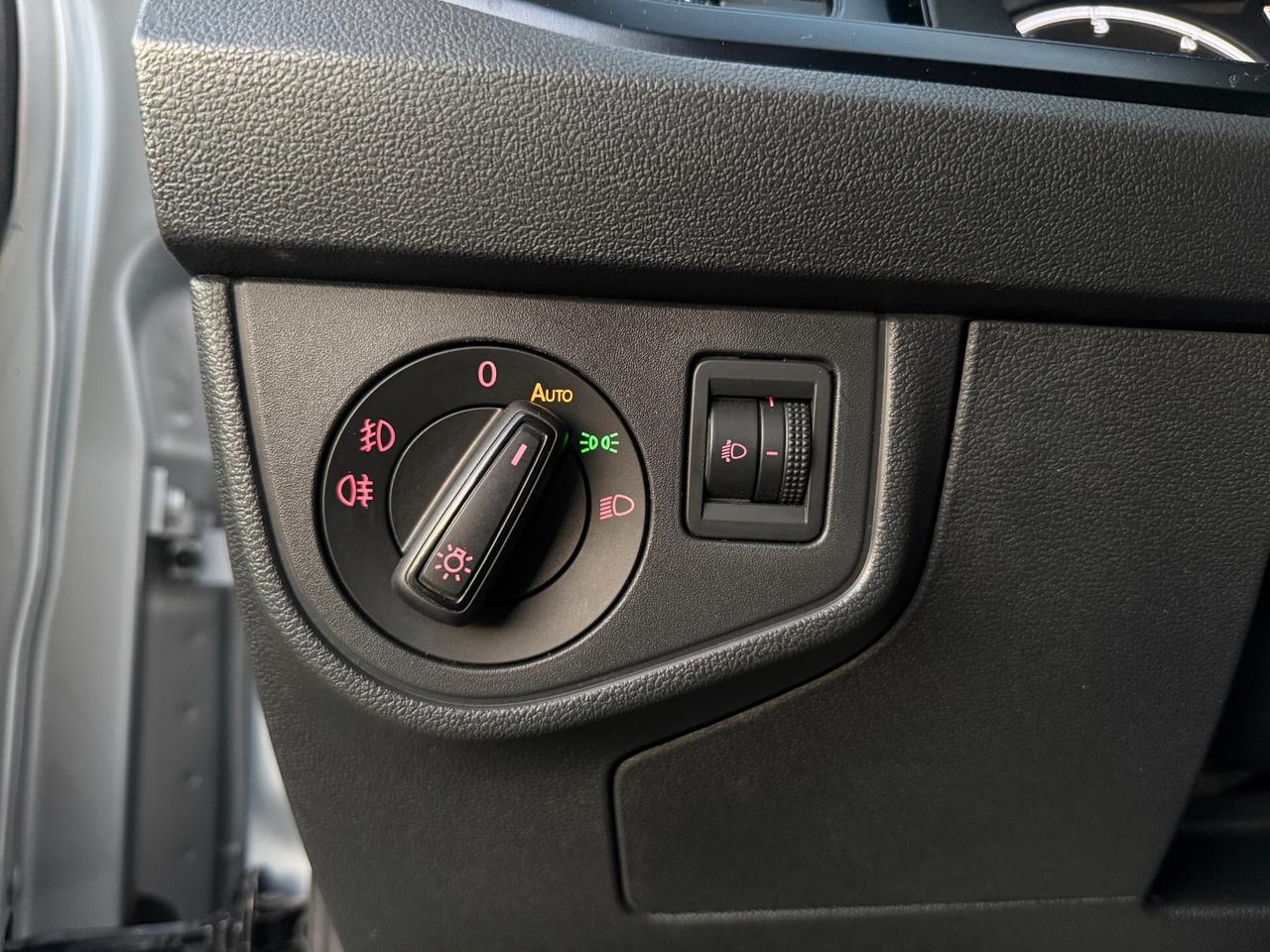 Volkswagen Polo/1.6 TDI 80CV/NEOPATENTATI/LED/5 POSTI