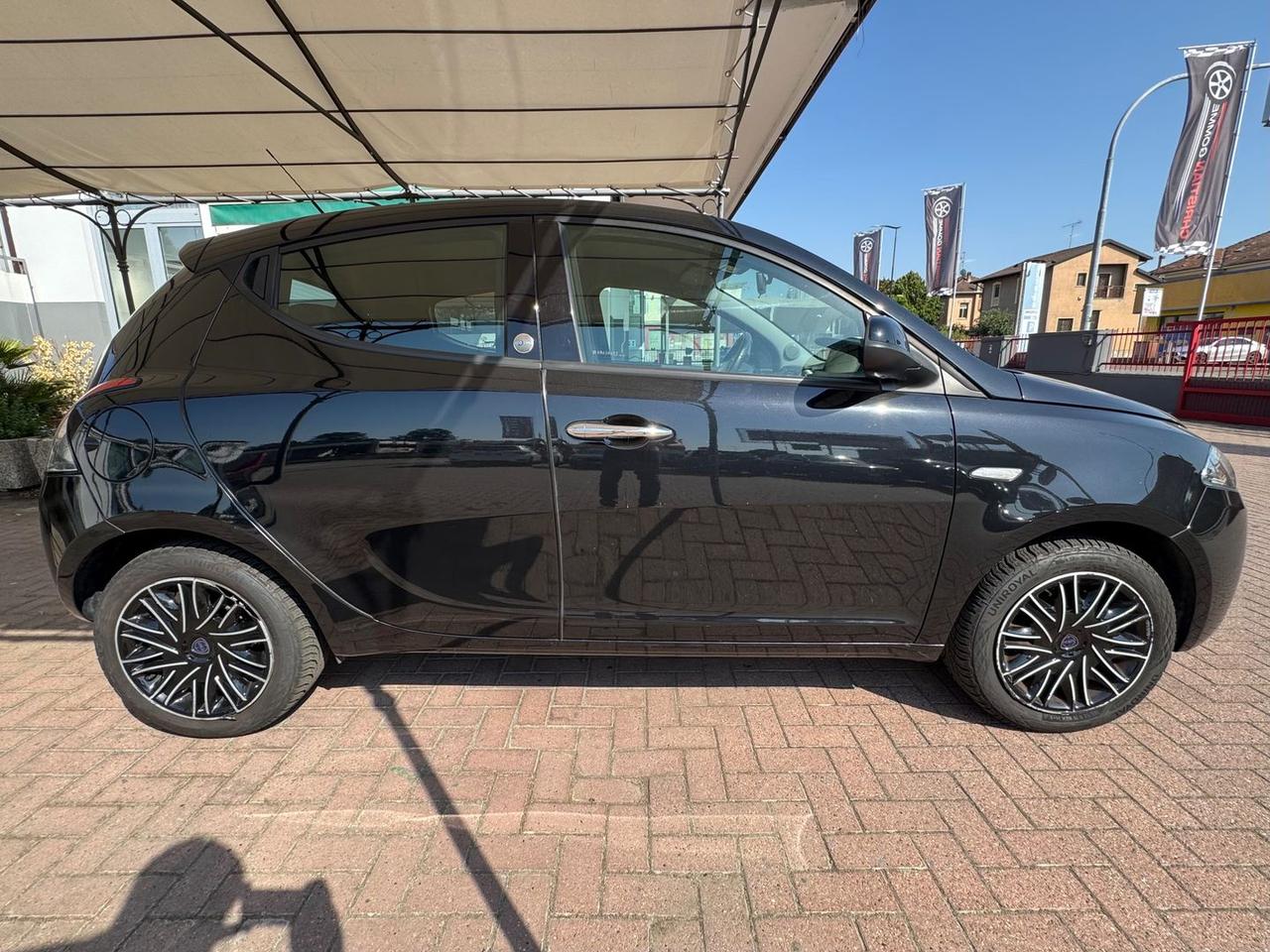Lancia Ypsilon Gold 1.2 LPG #11723