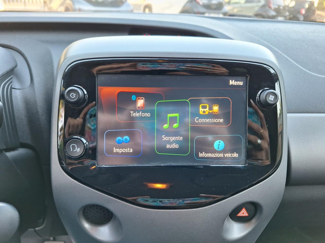 Toyota Aygo Connect 1.0 VVT-i 72 CV 5 porte x-fun