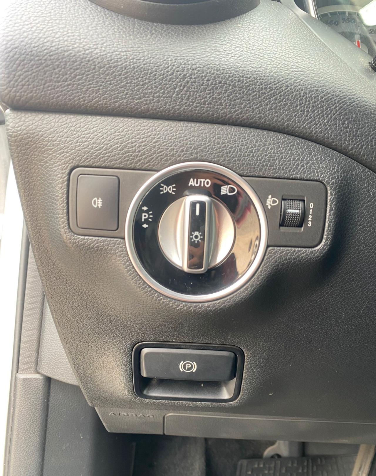 Mercedes-benz GLA 180 d Automatic Business