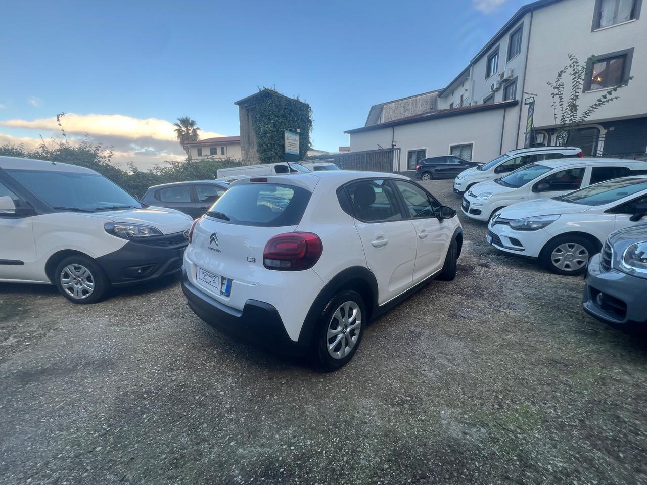 Citroen C3 BlueHDi 100 S&S Business Combi n1