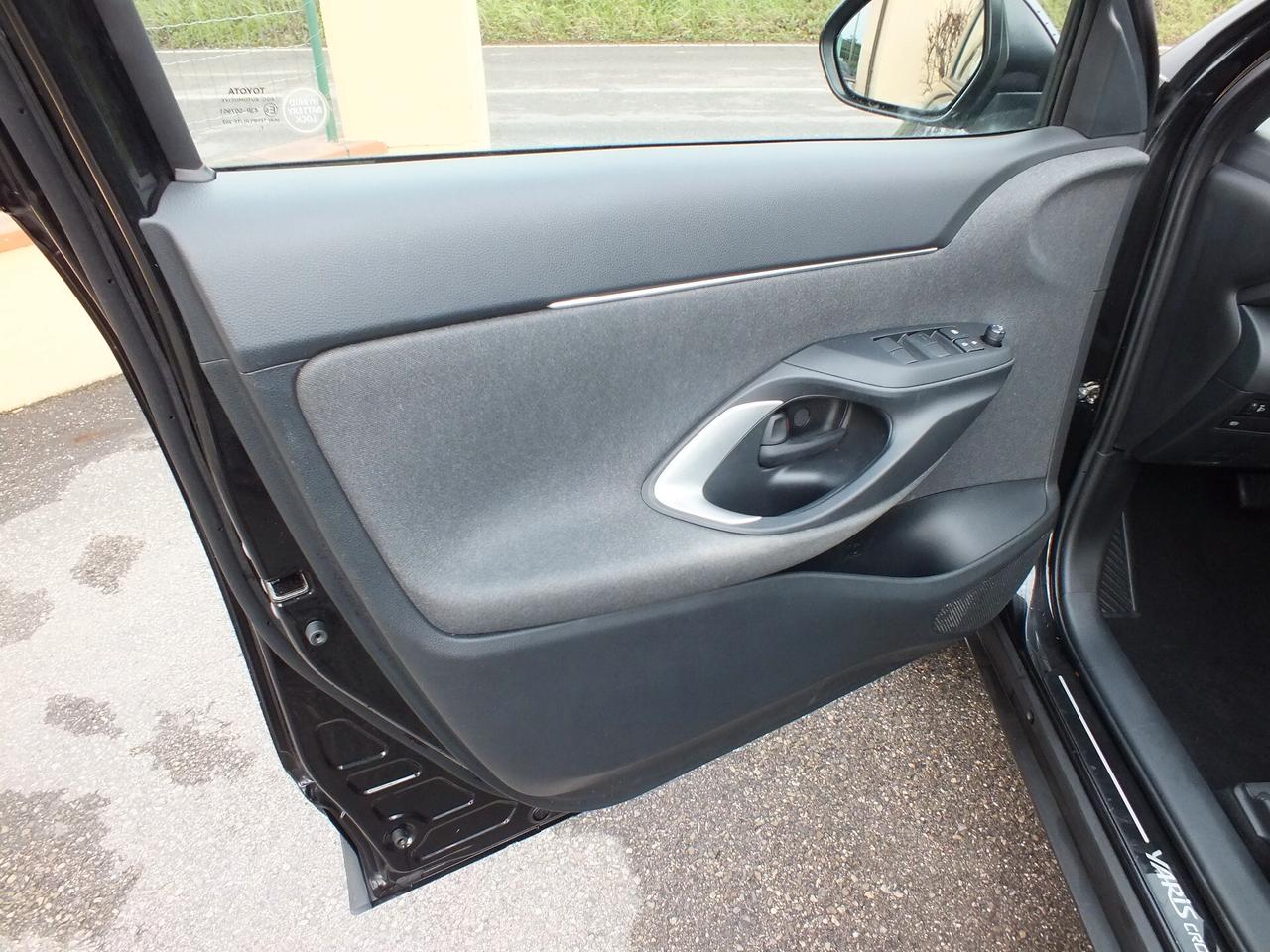 TOYOTA YARIS CROSS 1.5 HYBRID E-CVT 4X4