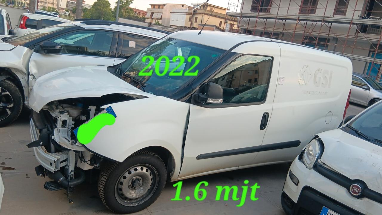 Fiat Doblo 3 posti incidentata sinistrata mondialcars 022