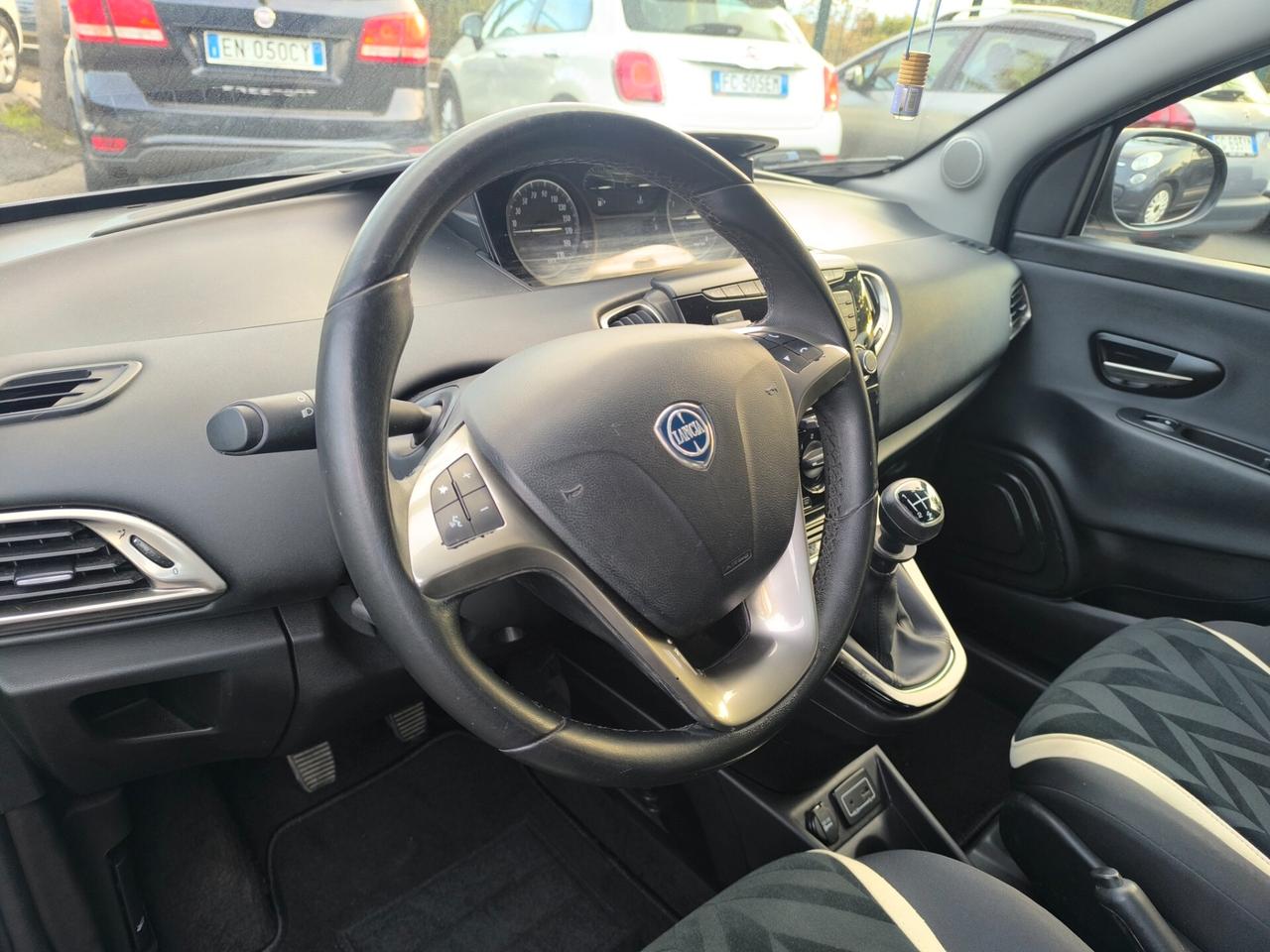 Lancia Ypsilon 1.2 69 CV 5 porte GPL Ecochic Gold