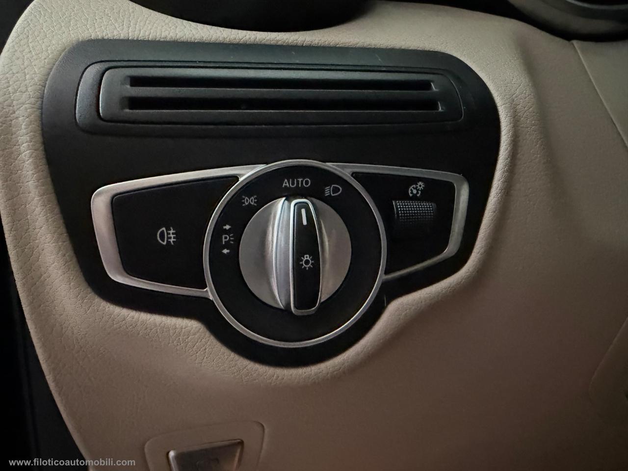 MERCEDES-BENZ GLC 300 de 4M Plug-in hyb. Coupé Sport PELLE - FARI LED FULL!!