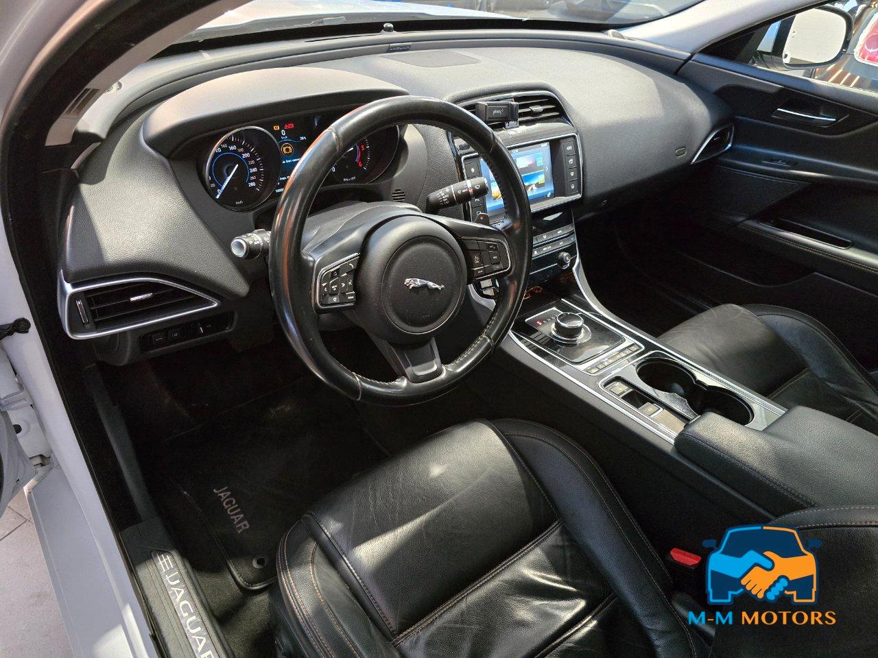 Jaguar XE Berlina XE 2.0d Prestige awd 180cv auto