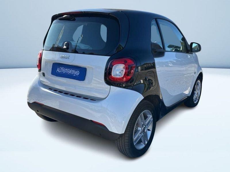 smart fortwo EQ PURE 4,6KW