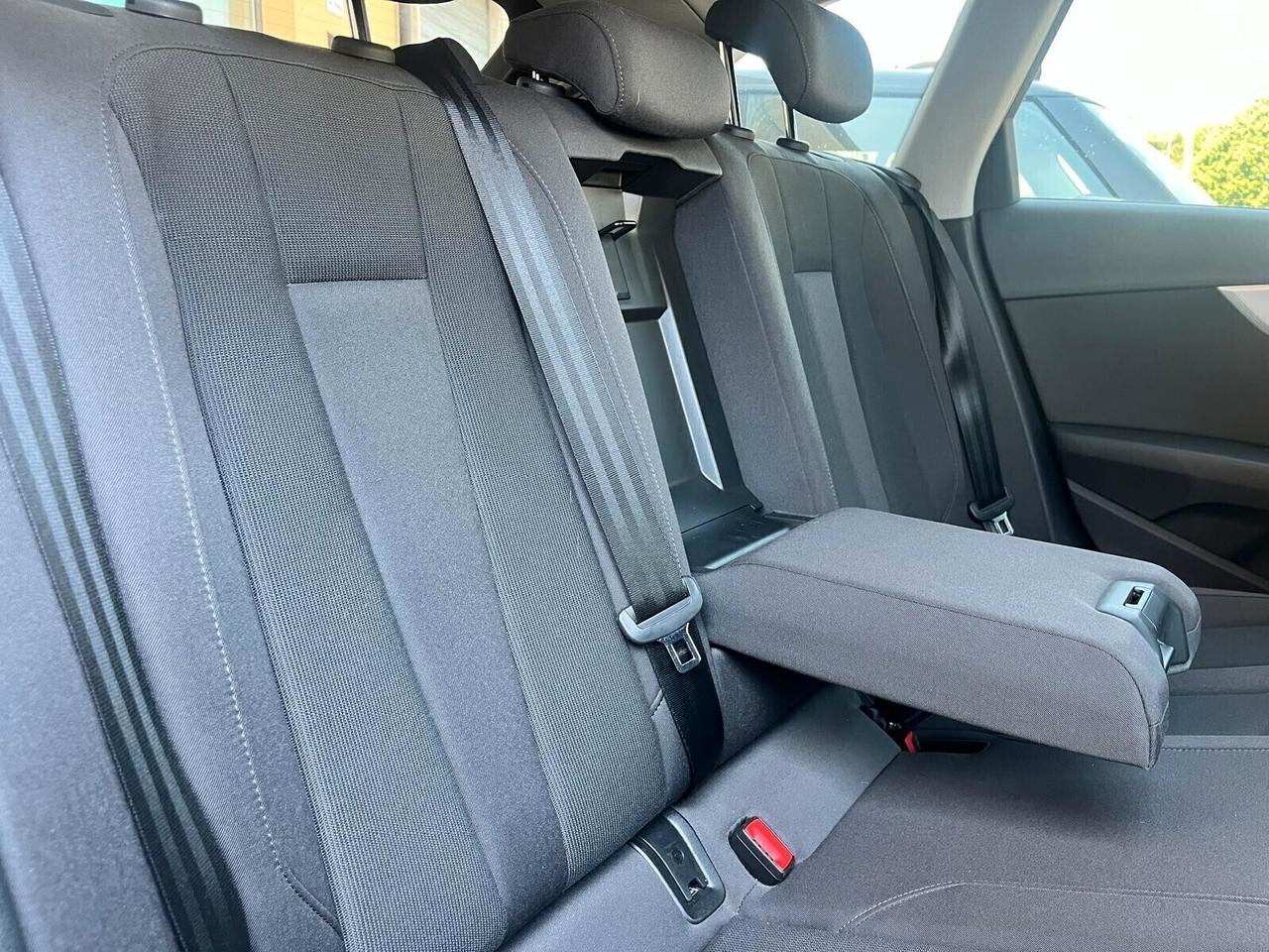 Audi A4 Avant 35 TDI S-tronic Business Sport Gancio