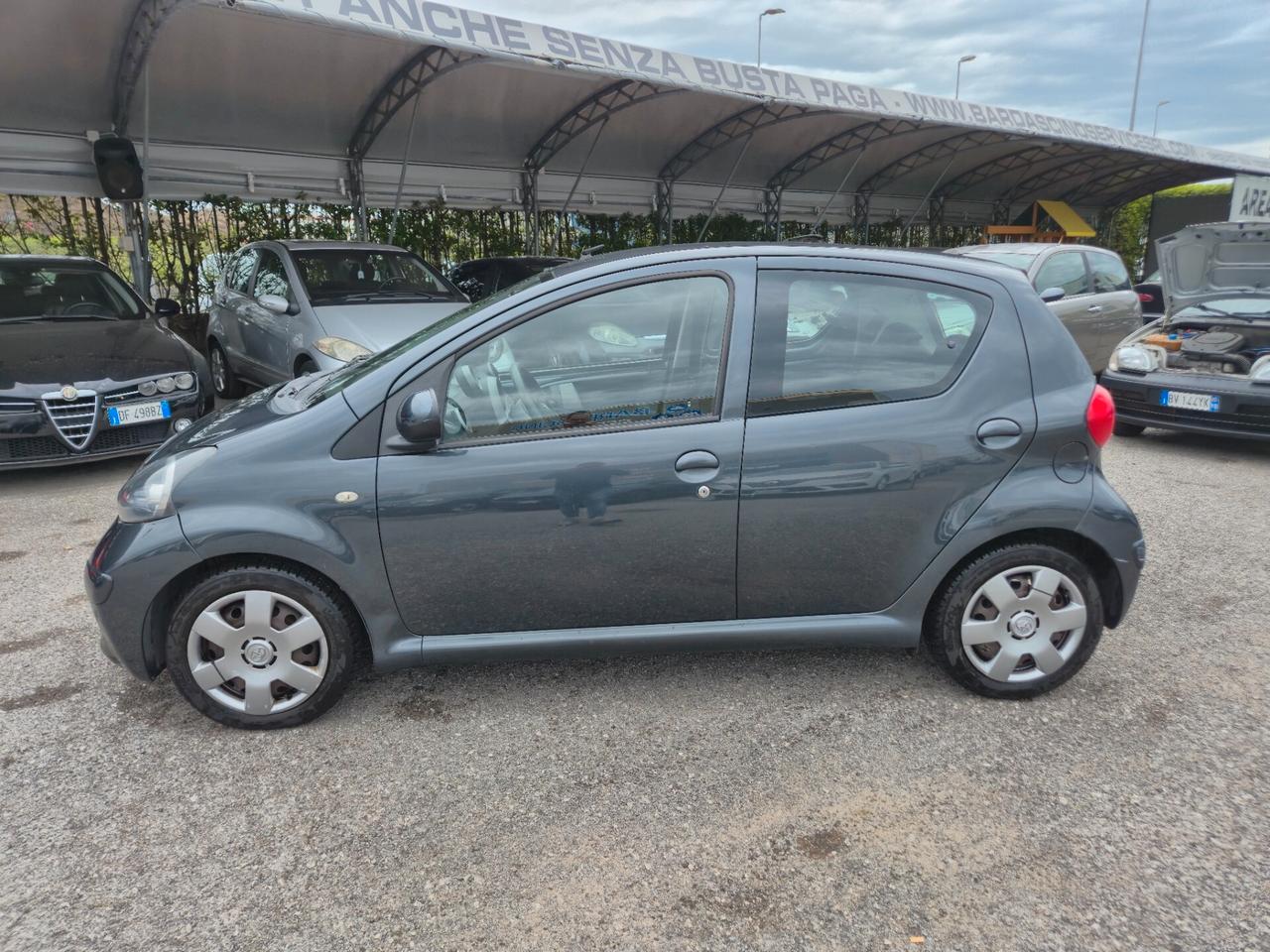 Toyota Aygo 1.0 12V VVT-i 5 porte Sol