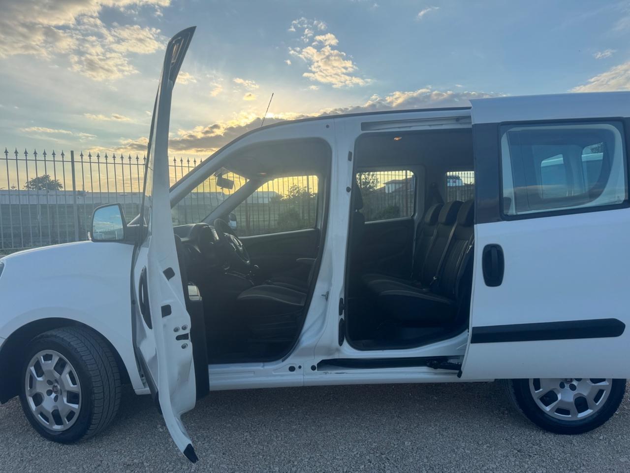 Fiat Doblò 1.6 MJT 120CV LOUNGE N1 5 POSTI