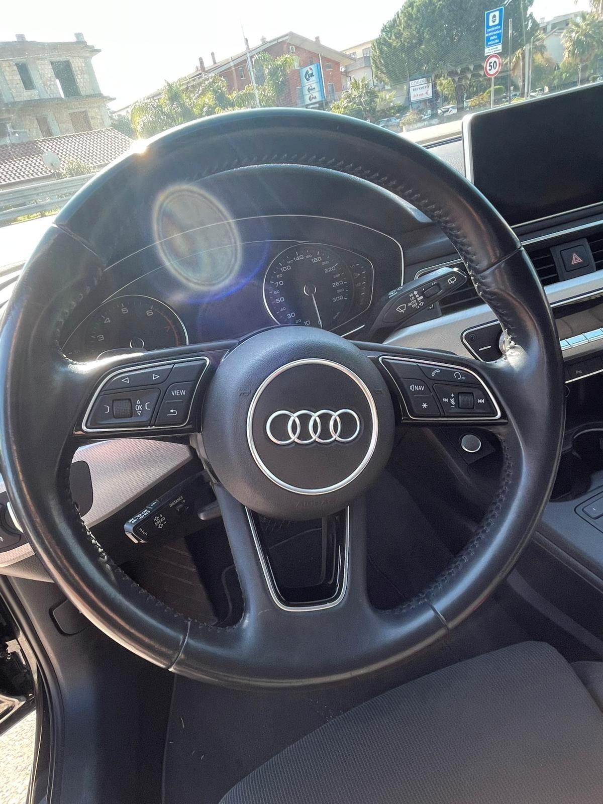 Audi A4 Avant 40 TFSI S tronic Business Sport