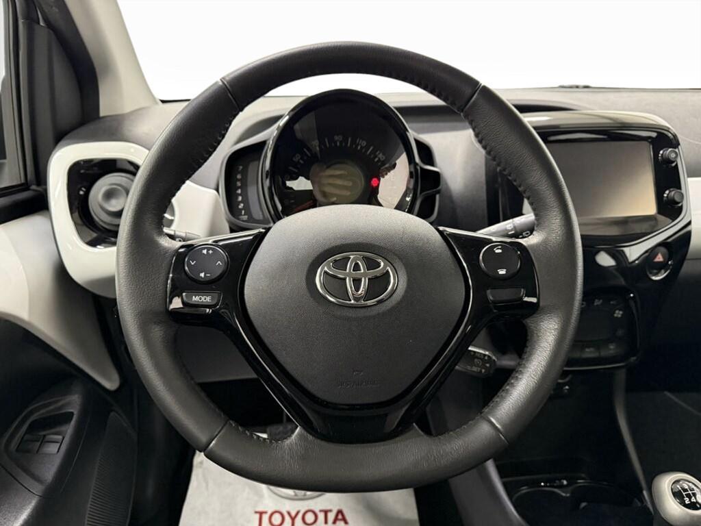 Toyota Aygo 5 Porte 1.0 VVT-i x-play