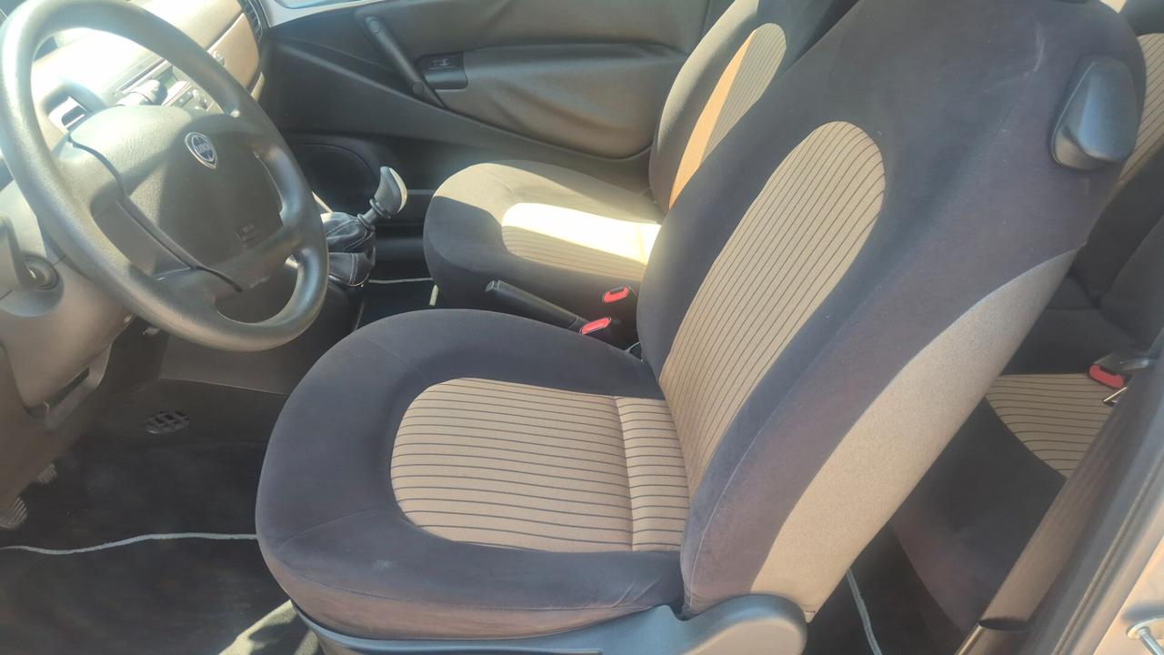 Lancia Ypsilon 1.2 Oro Giallo