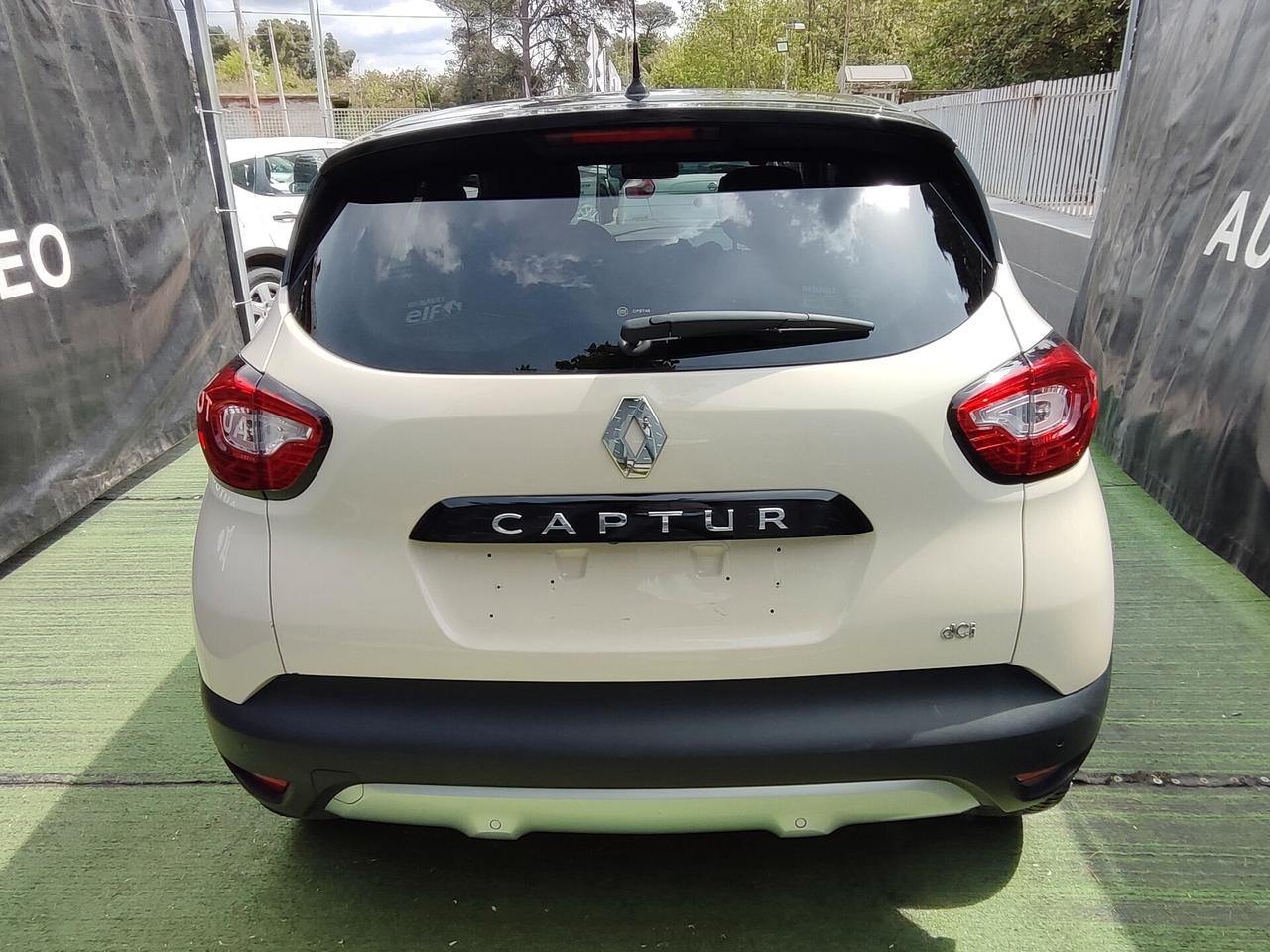 Renault Captur 1.5 dCi 90 CV CAMBIO AUTOMATICO