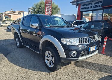 Mitsubishi L200 2.5 DOPPIA -CABINA 178cv AUTOMATICO