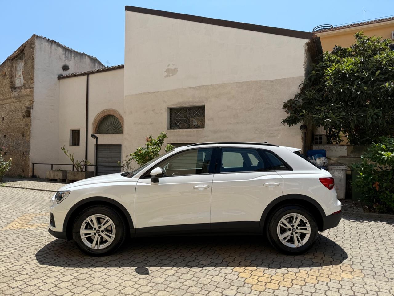 Audi Q3 35 TDI Business Advanced