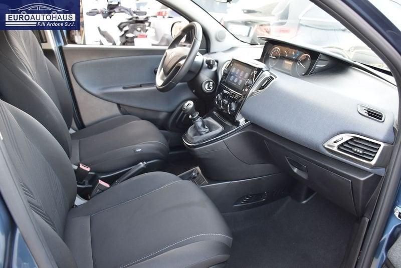 Lancia Ypsilon Ypsilon 1.0 firefly hybrid Gold s&s 70cv