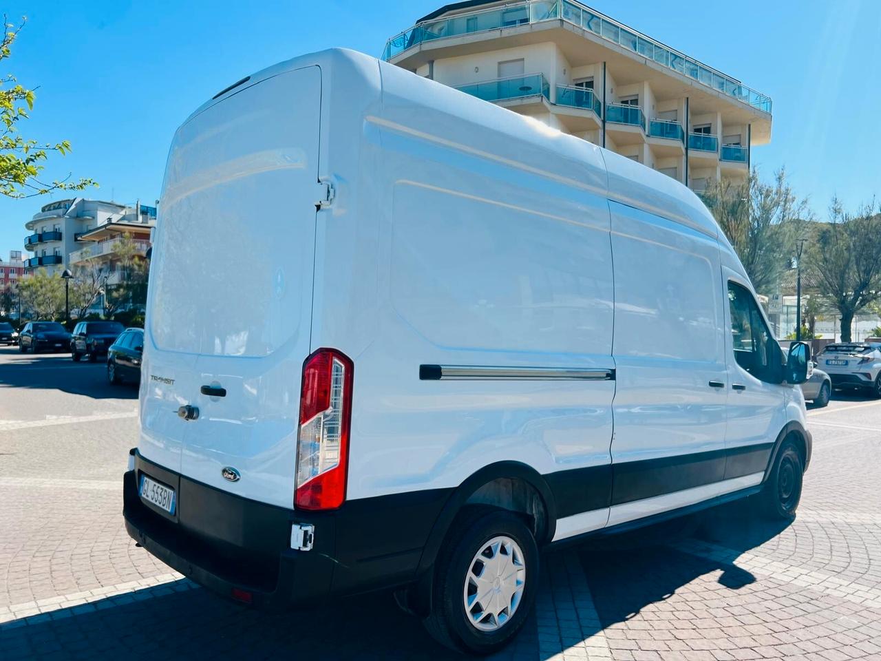 Ford TRANSIT 2.0 BLUEHDI 17CV L3H3 +IVA