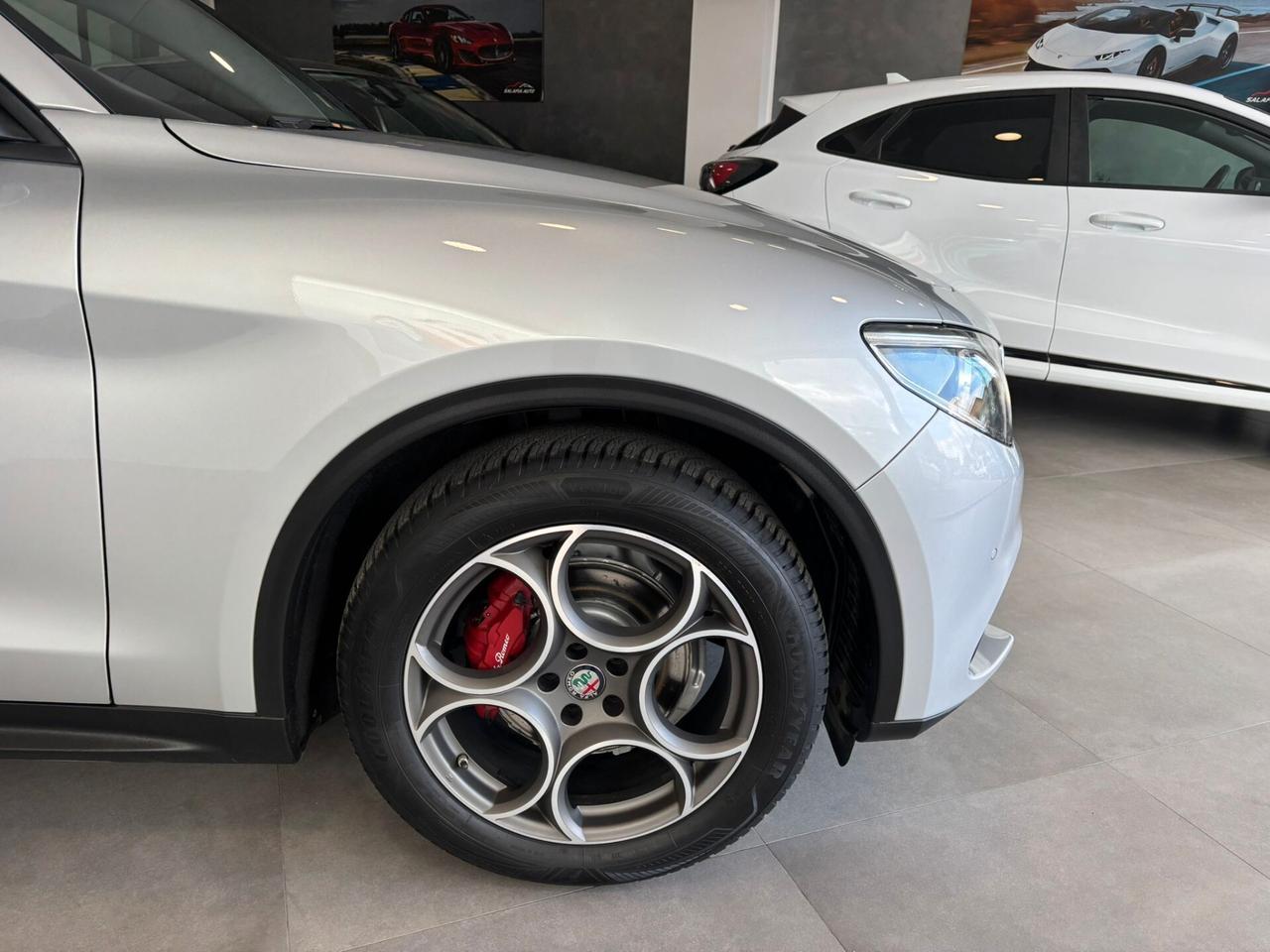 Alfa Romeo Stelvio 2.2 Turbodiesel 160 CV AT8 RWD Rosso Edizione