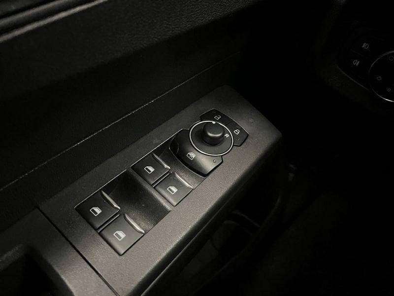 Ford Tourneo Courier Tourneo Courier 1.0 EcoBoost Powershift Titanium