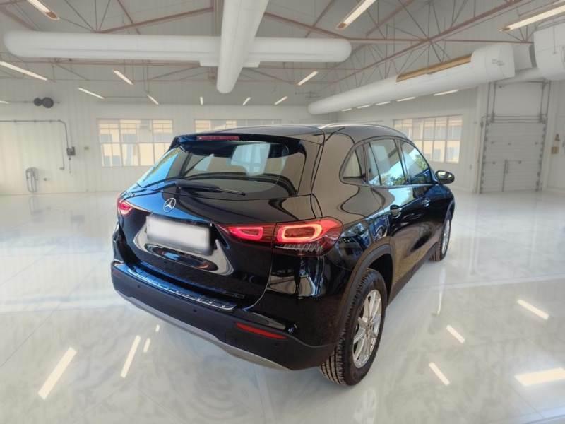 MERCEDES-BENZ GLA 180 d Automatic Business Extra