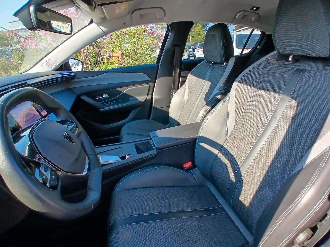 Peugeot 5008 BlueHDi 130 Allure