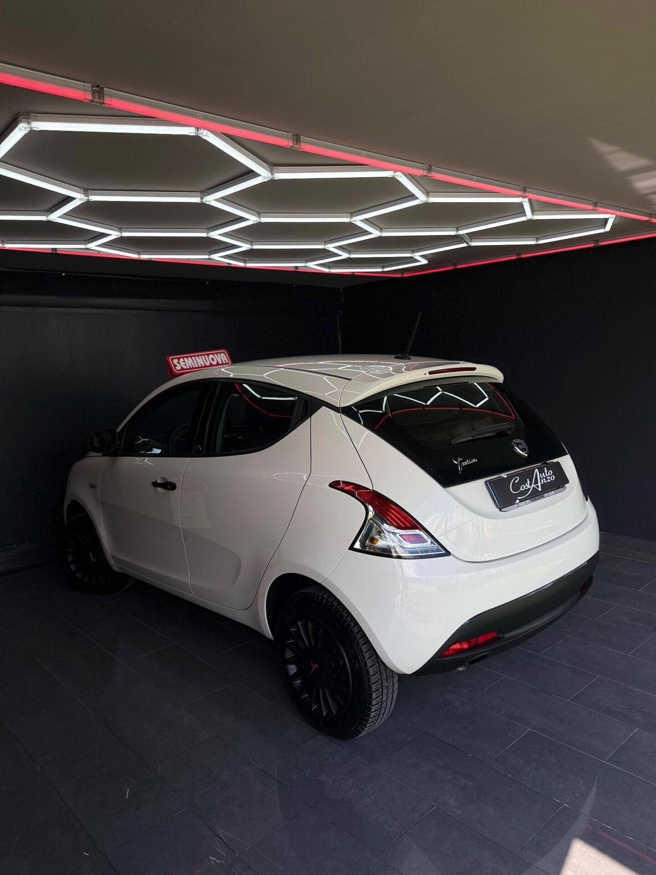 Lancia Ypsilon 0.9 TwinAir Gold 12/2020
