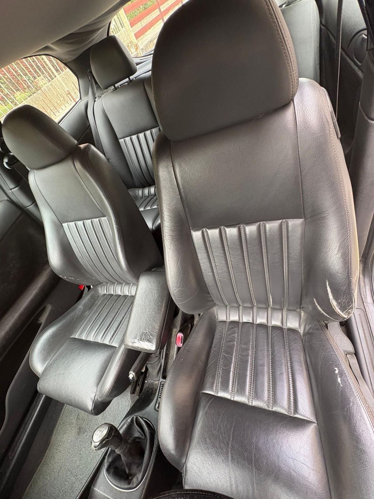 Alfa Romeo 147 1.6i 16V Twin Spark cat 3p. Progression