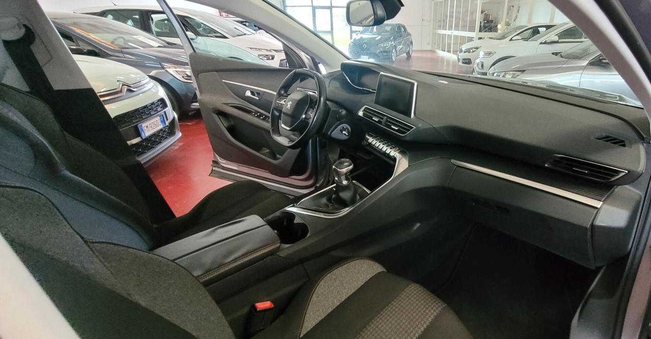 Peugeot 3008 BlueHDi 130 S&S Business