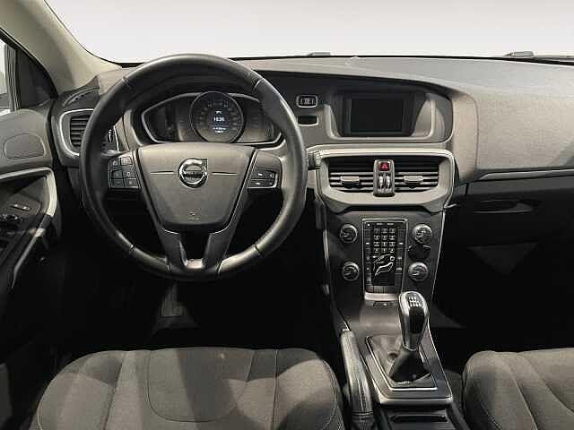 Volvo V40 2.0D 120CV Business - NEOPATENTATI