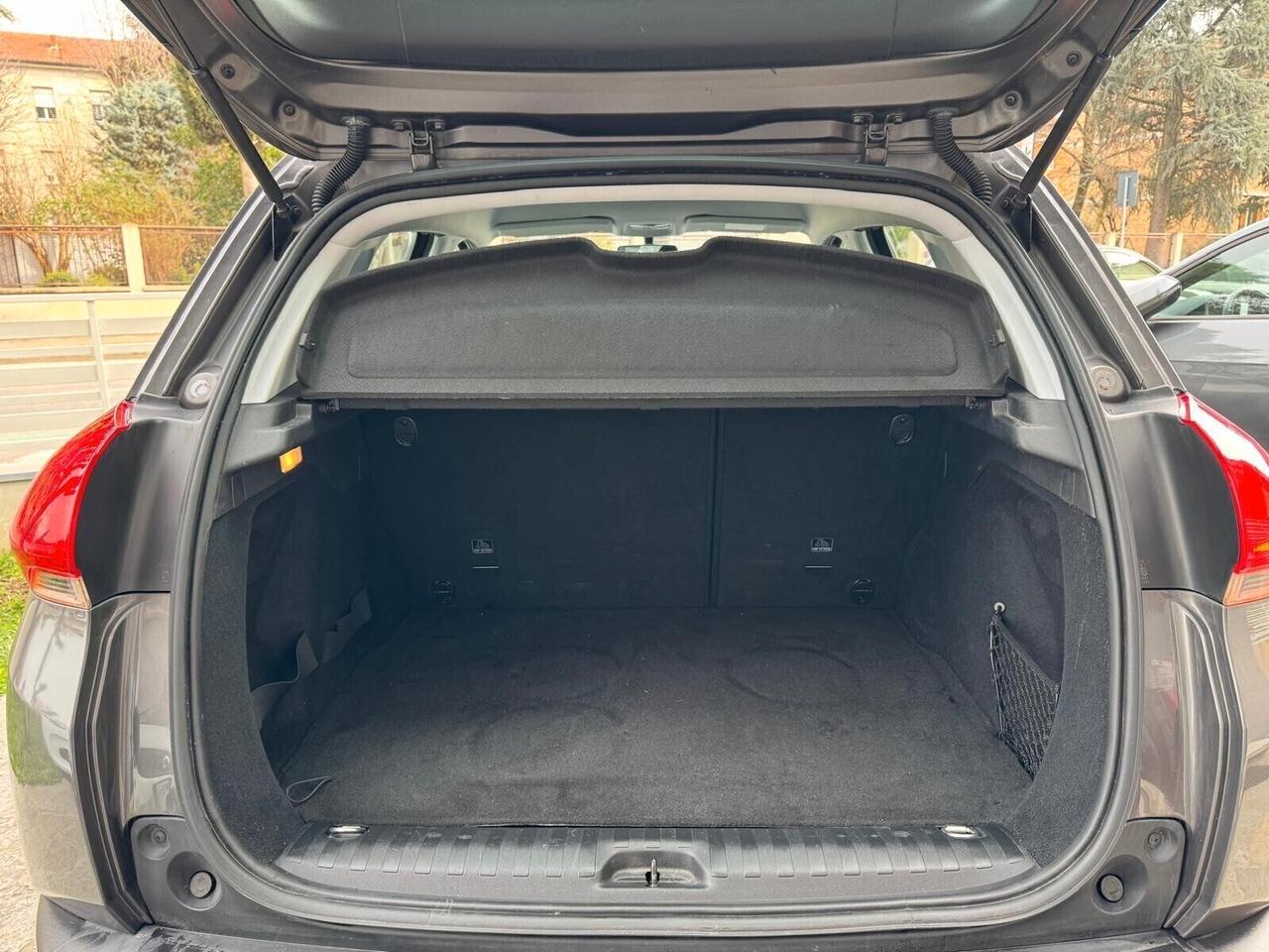 PEUGEOT 2008 PureTech 82 ALLURE GPL NEOPAT