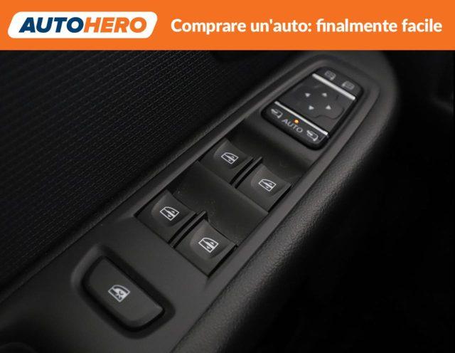 RENAULT Clio TCe 12V 90 CV 5 porte Moschino Intens