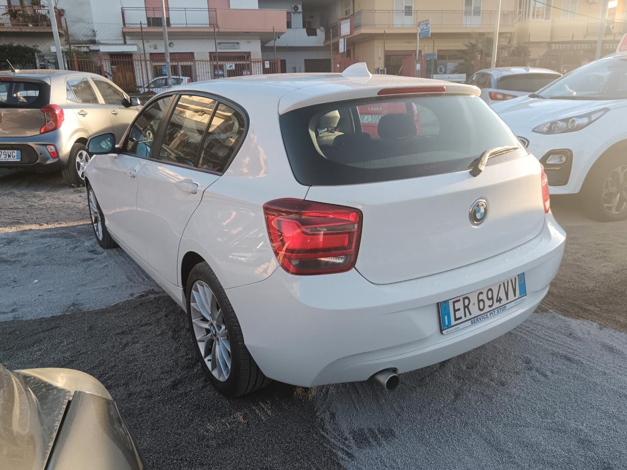 Bmw 116 116d 5p. Urban