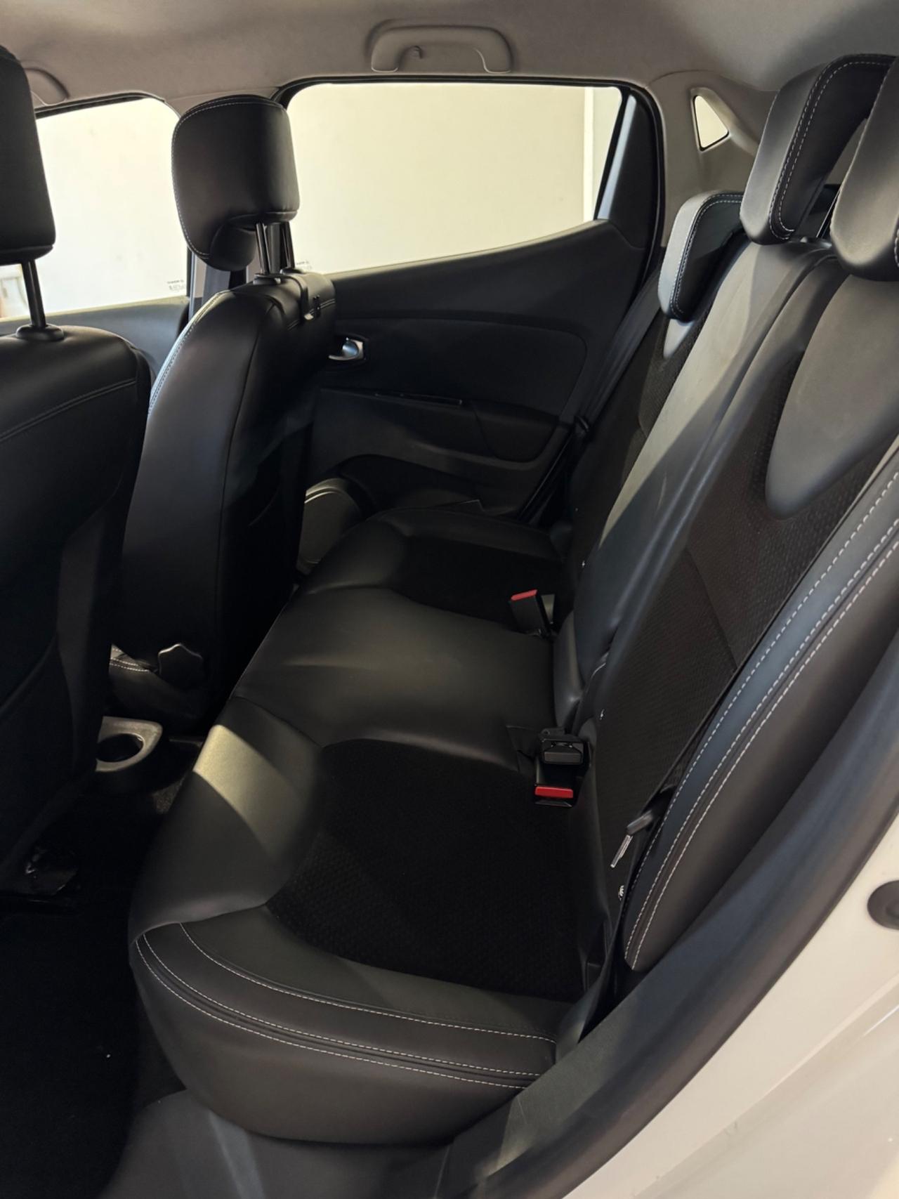 Renault Clio TCe 12V 90CV Start&Stop 5 porte Energy Intens