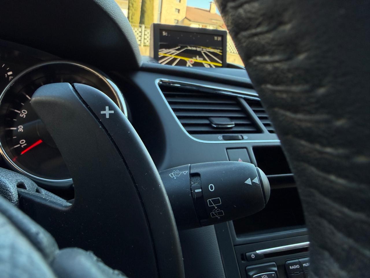 Peugeot 3008 1.6 HDi 115CV Active Cambio Automatico