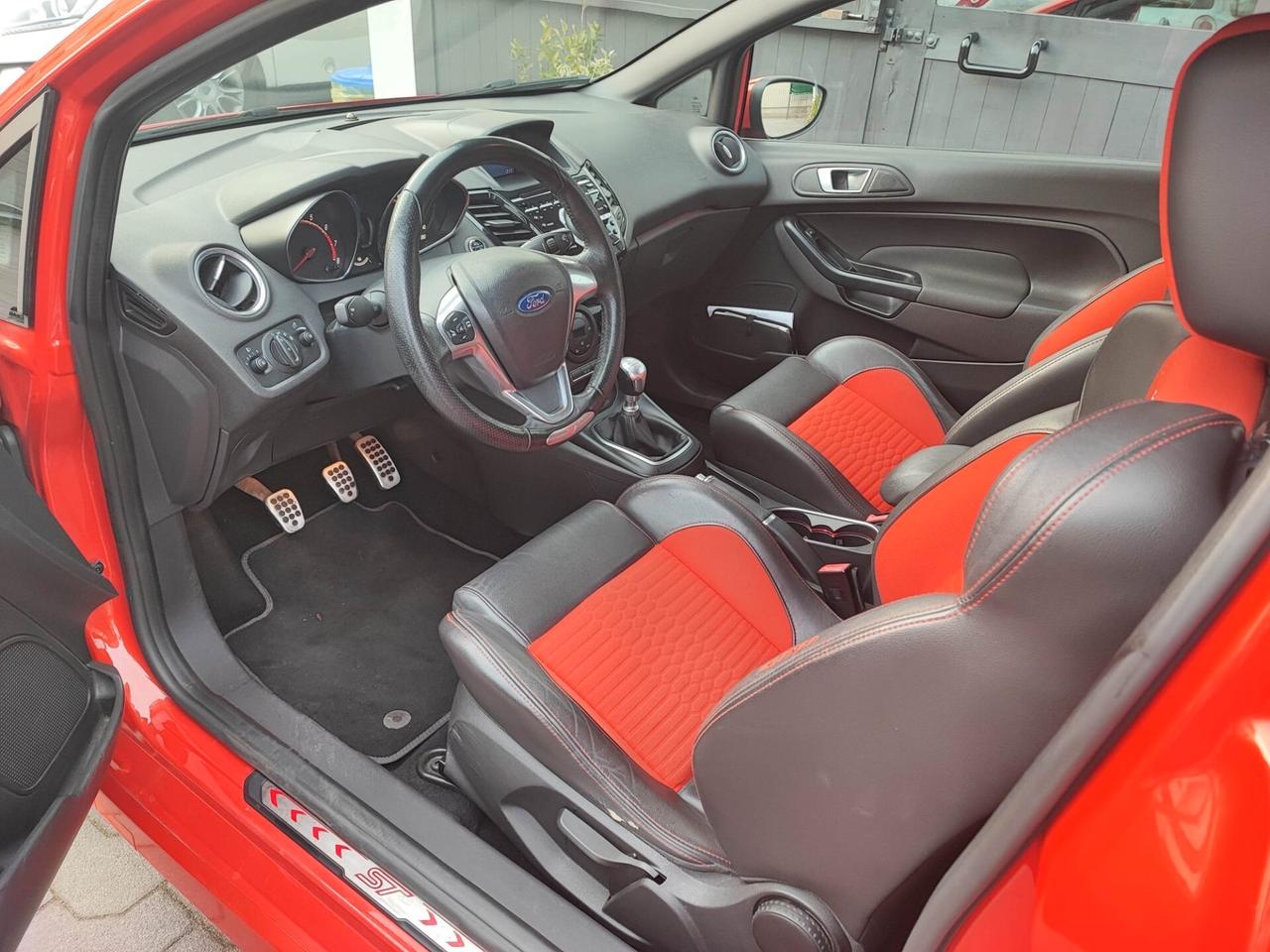 Ford Fiesta 1.6 182CV 3 porte ST