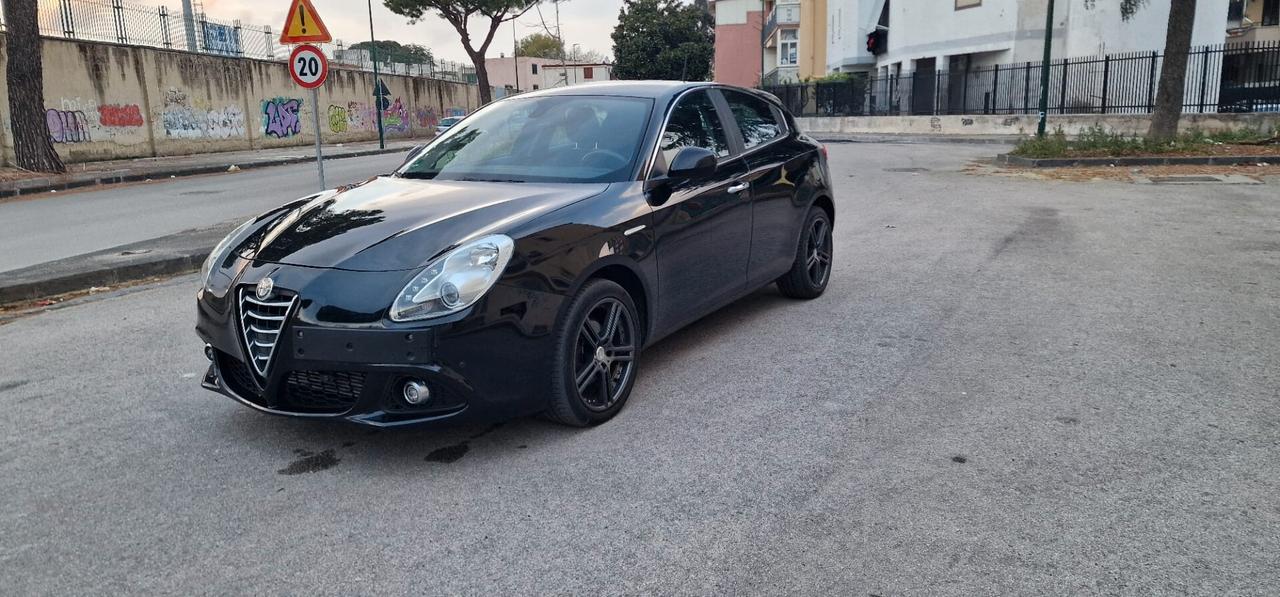 Alfa Romeo Giulietta 1.6 JTDm-2 105 CV Exclusive TOTAL BLACK