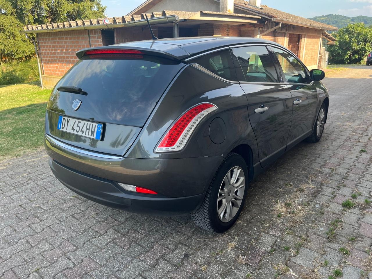 Lancia Delta 1.6 MJT Platino NUOVISSIMA