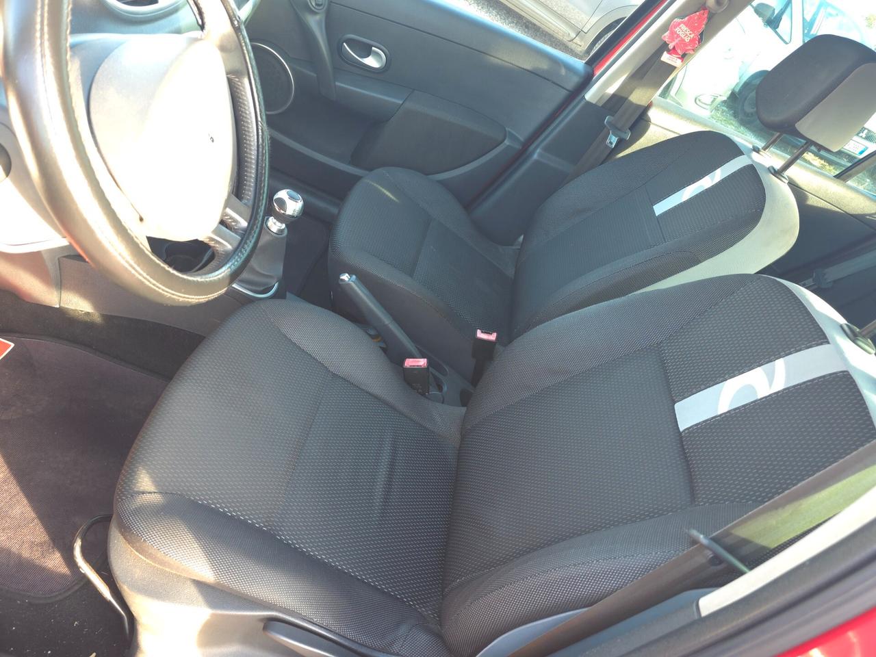 Renault Clio 1.2 16V 5 porte Luxe