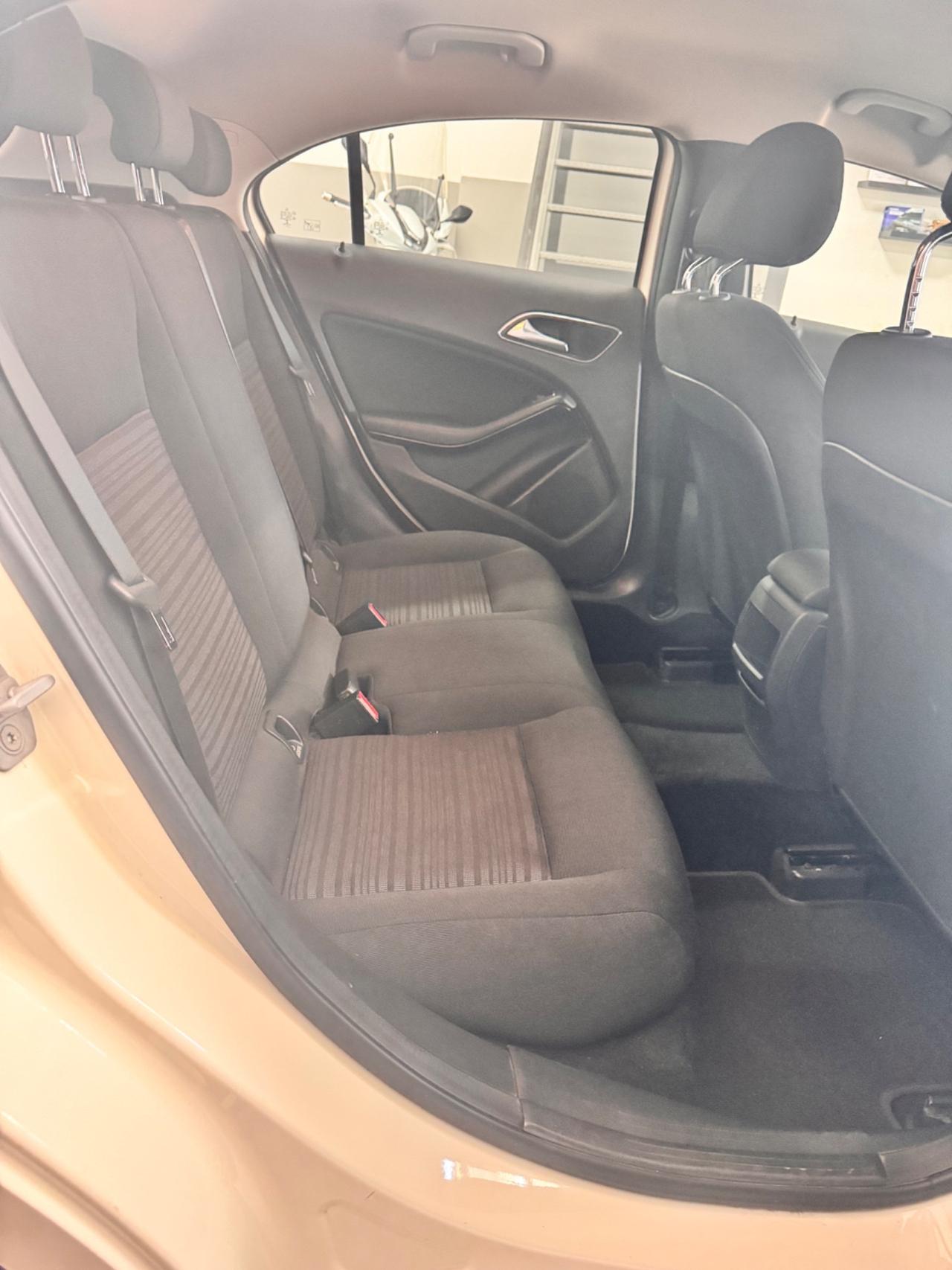 Mercedes-benz A 180 CDi 109 Cv Premium - 2015