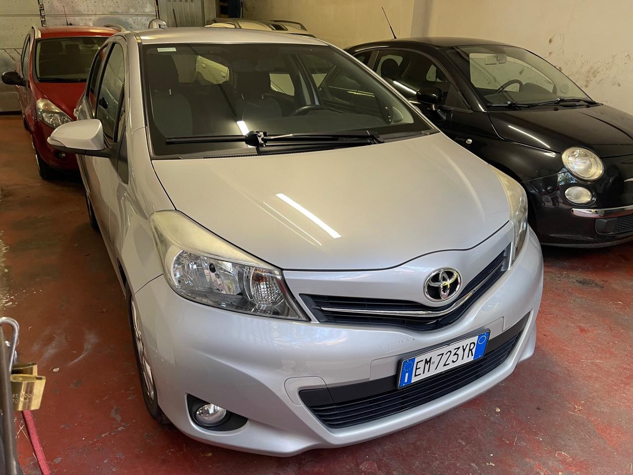 Toyota Yaris 1.3 5 porte Lounge