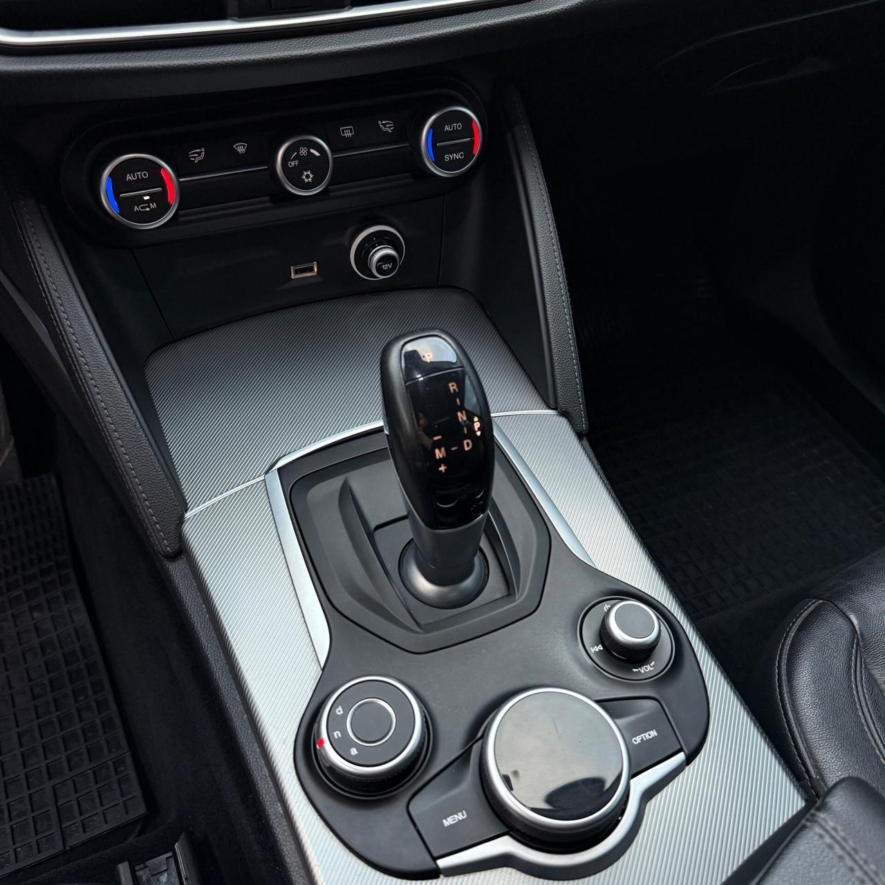 Alfa Romeo Stelvio 2.2 Turbodiesel 180 CV AT8 Q4 Executive